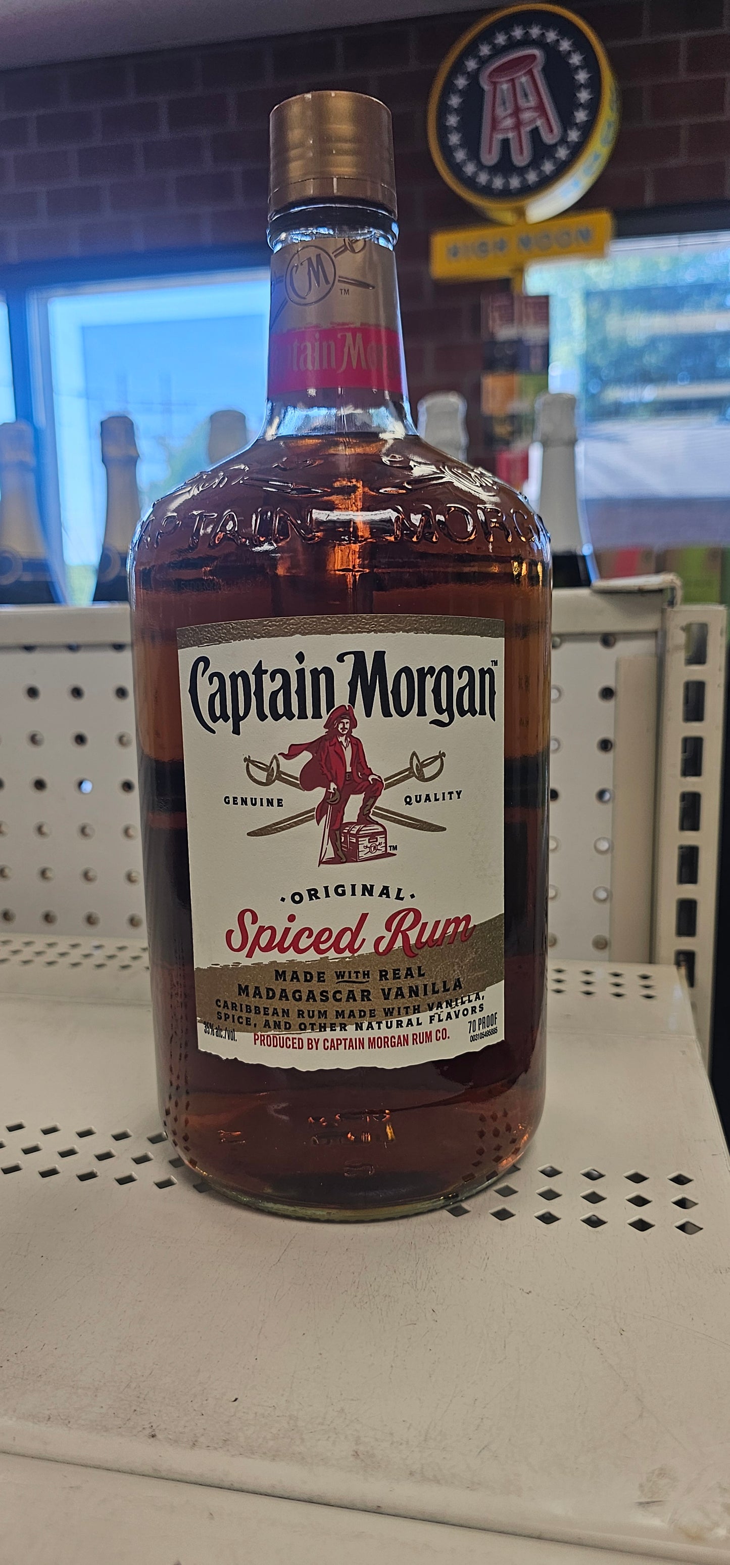 Captain Morgan Spiced Rum Glass 1.75L
