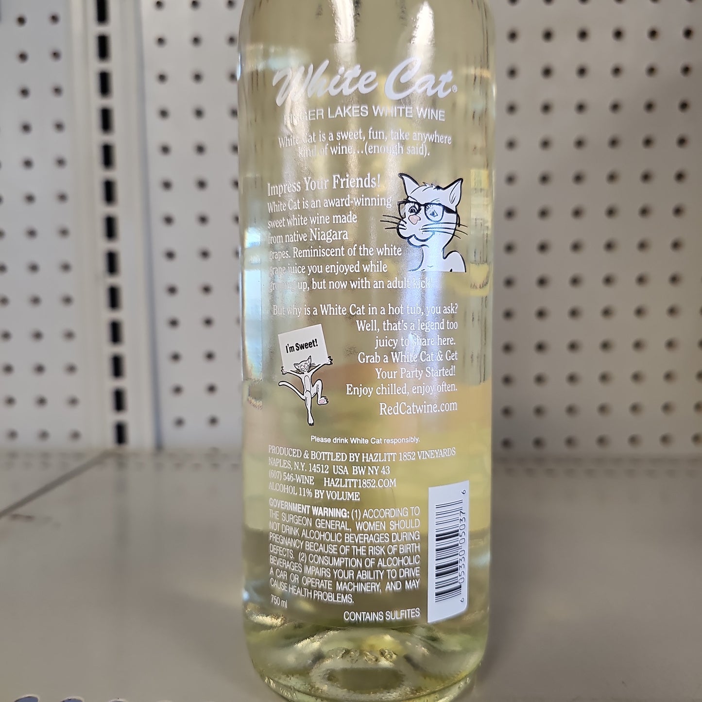 Hazlitt White Cat 750ml