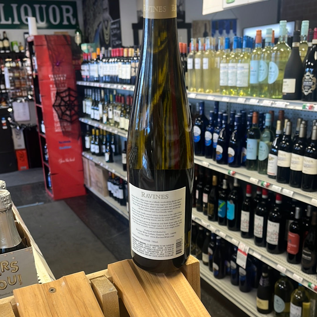 Ravines Dry Riesling 750ml